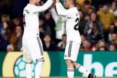 乒乓球女皇传奇：邓亚萍、王楠、张怡宁与陈梦的辉煌历史